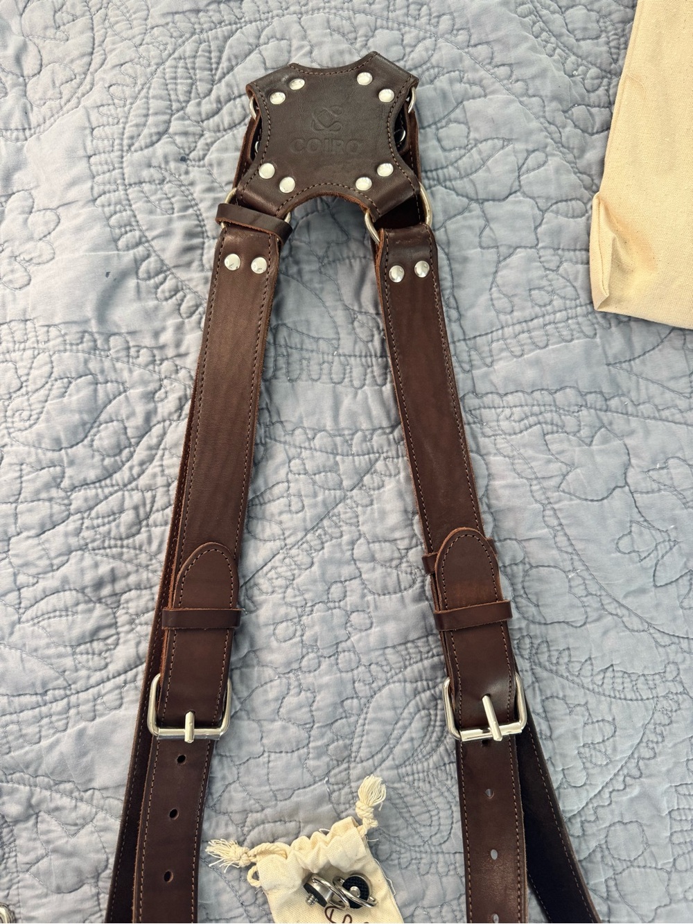 Coiro Double Camera Leather Harness Strap in Dark Brown - Picture 10 of 13